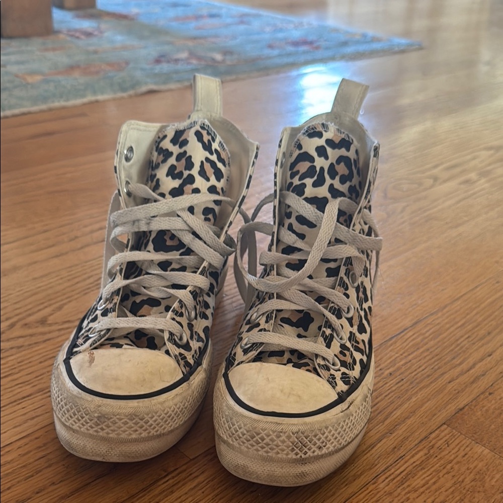 Leopard Print High-Top Converse Women’s Sneakers size: 7